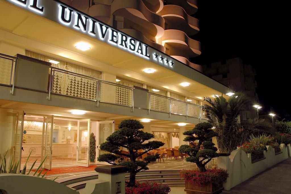 Universal Hotel Τσέρβια Εξωτερικό φωτογραφία